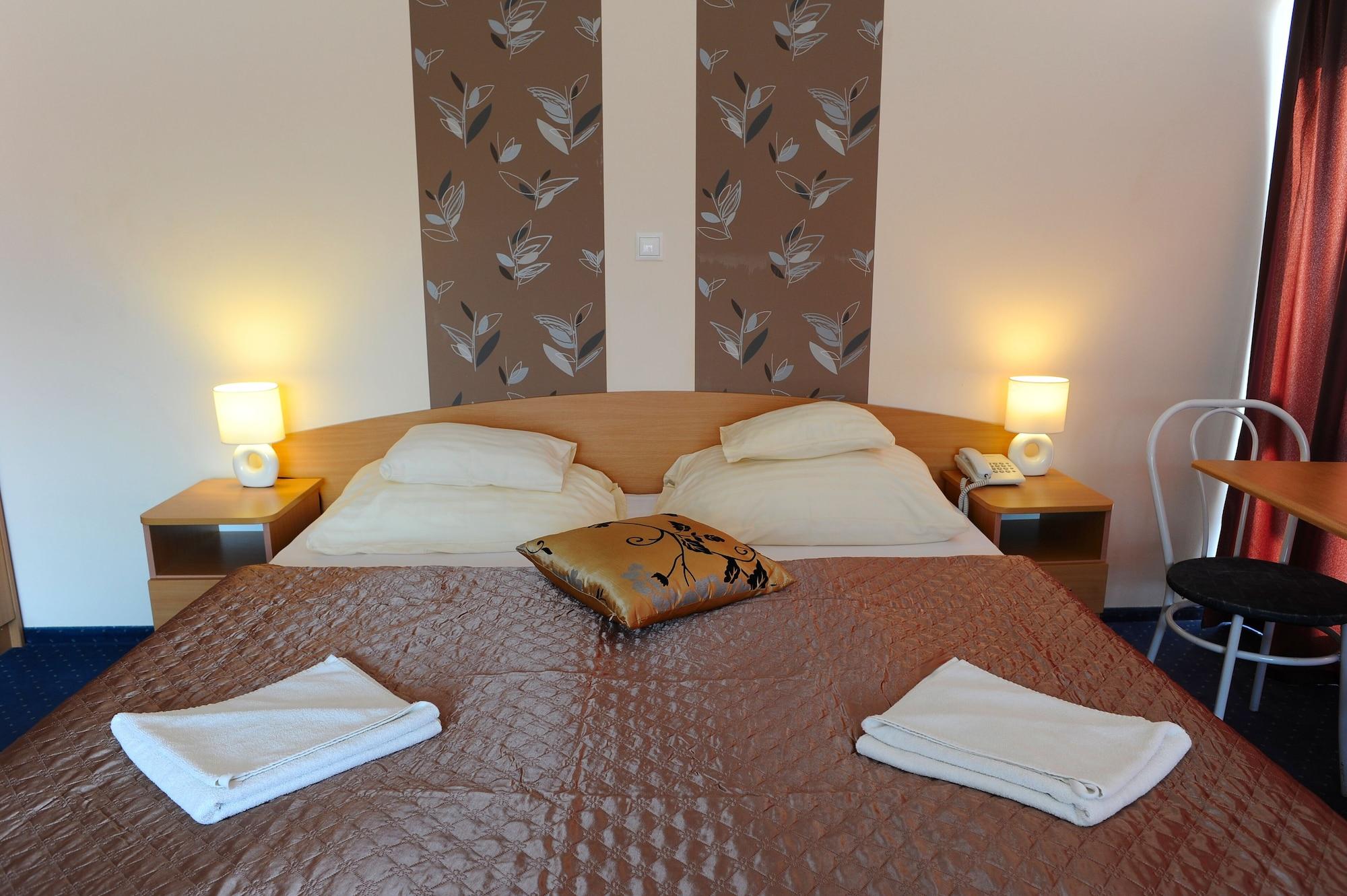 Hotel Papillon Budapest Esterno foto